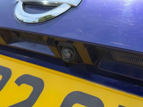Nissan Qashqai 1.6 dCi Tekna SUV 5dr Diesel XTRON 2WD Euro 5 (s/s) (130 ps) 50
