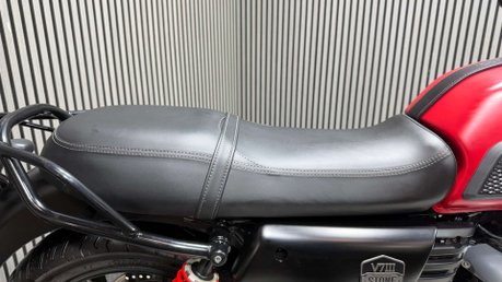 Moto Guzzi V7 750 STONE 2020 ONLY 7K MOT 9/27 CAFE RACER BOBBER 12