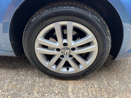 Volkswagen Touran SE TDI 24
