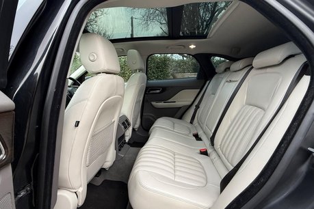 Jaguar F-Pace I PORTFOLIO AWD 27