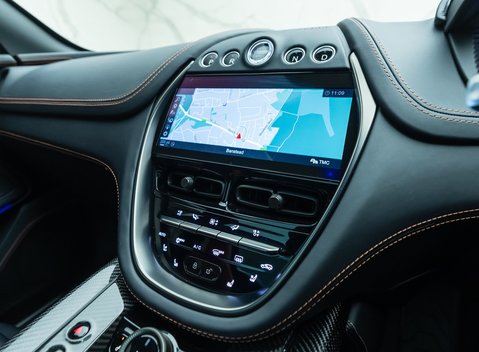 Aston Martin DBX 707 23