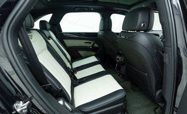 Bentley Bentayga V8 15