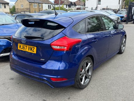 Ford Focus ST-LINE X 9