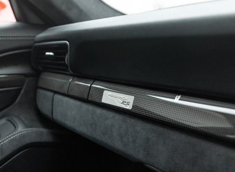 Porsche 911 GT2 RS Weissach (991) 23