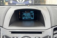 Ford Fiesta ZETEC.. 13 SERVICES.. 1 PREVIOUS KEEPER.. £35 ROAD TAX 6