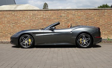 Ferrari California T 8