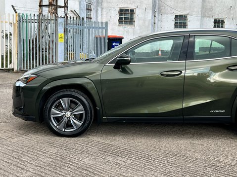 Lexus Ux 250H 24