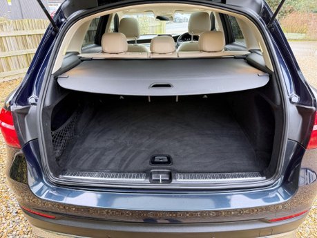Mercedes-Benz GLC 2.1 GLC220d Sport (Premium) G-Tronic 4MATIC Euro 6 (s/s) 5dr 29