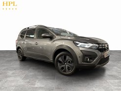 Dacia Jogger 1.6 Hybrid Expression MPV 5dr Petrol Hybrid Auto Euro 6 (s/s) (140 ps) DAB