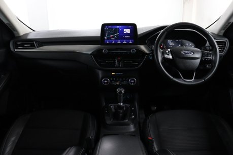 Ford Kuga TITANIUM FIRST EDITION 41