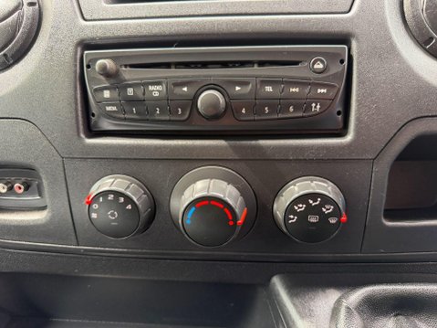 Renault Master 2.3 dCi 35 Panel Van 5dr Diesel Manual FWD LWB Medium Roof Euro 4 (100 ps) 32