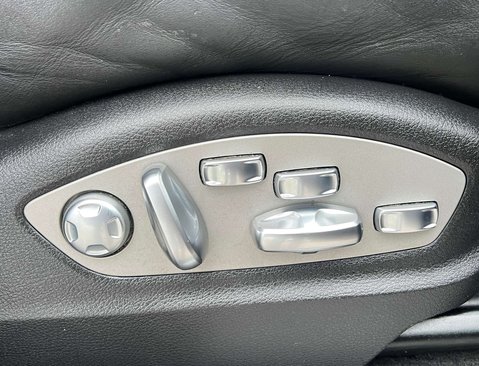 Porsche Macan 3.0 Macan S Semi-Auto 4WD 5dr 34