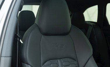 Audi RS6 Avant Carbon Black URBAN 11