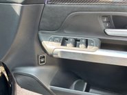 Mercedes-Benz GLB 1.3 GLB200 AMG Line (Premium 2) SUV 5dr Petrol 7G-DCT Euro 6 (s/s) (163 ps) 25