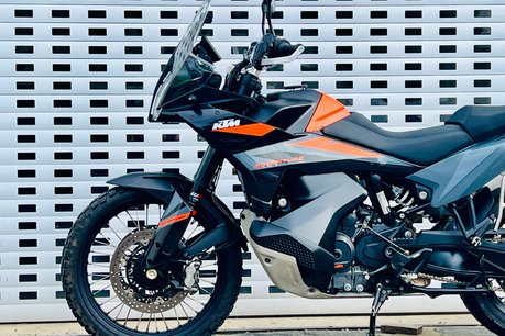 KTM Adventure 890 Adventure 25