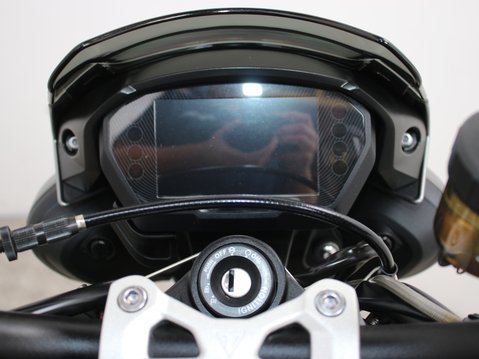 Triumph Street Triple 765 STREET TRIPLE RS 18