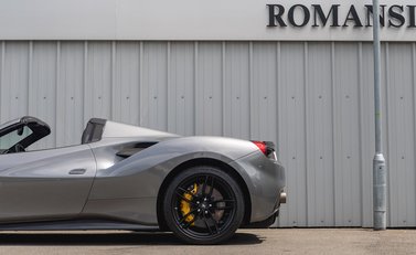 Ferrari 488 Spider 34