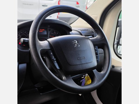 Peugeot Boxer 335 LOW LOADER LUTON 2.2 HDI 165ps EU6 10