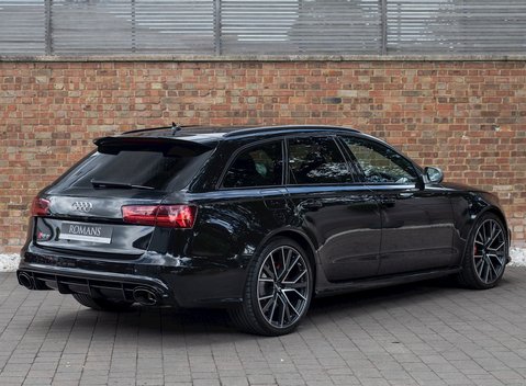 Audi RS6 Avant Performance 7