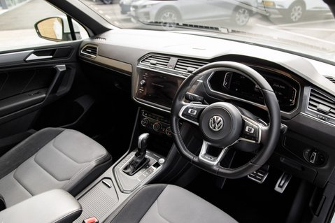 Volkswagen Tiguan R-LINE TECH TDI DSG 4