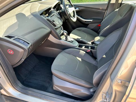 Ford Focus ZETEC 32