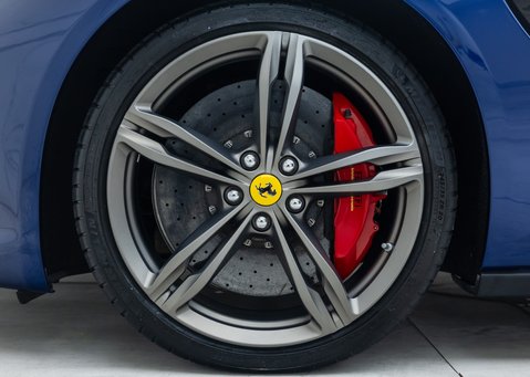 Ferrari GTC4 Lusso V12