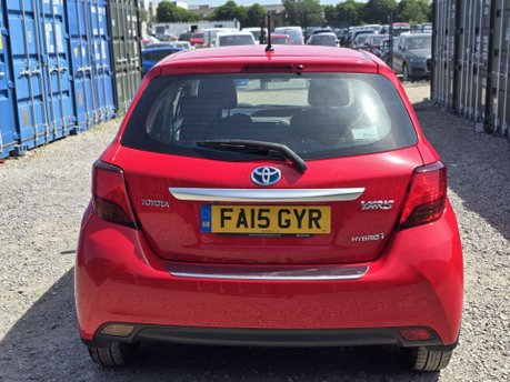 Toyota Yaris 1.5 VVT-h Icon Hatchback 5dr Petrol Hybrid E-CVT Euro 6 (101 ps) 10