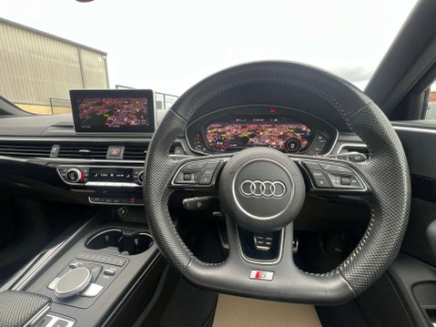 Audi A4 2.0 A4 Black Edition 40 TFSI Semi-Automatic 5dr - NATIONAL DELIVERY* 32