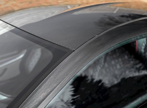 Aston Martin DBS Superleggera 29