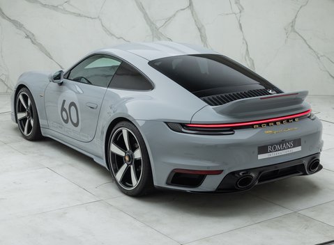 Porsche 911 SPORT CLASSIC (992) 12