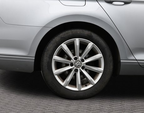 Volkswagen Passat SE BUSINESS TDI 12