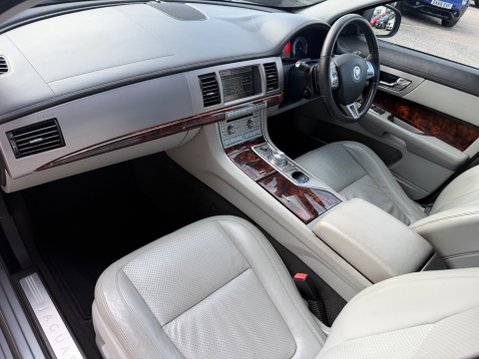 Jaguar XF PREMIUM LUXURY V6 8
