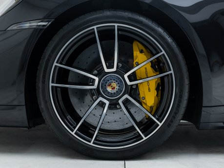 Porsche 911 Turbo S (992) 