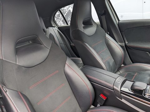 Mercedes-Benz A Class A 250 AMG LINE PREMIUM 13