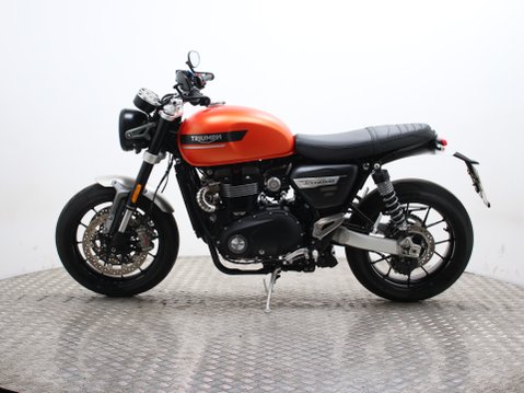 Triumph Speed Twin SPEED TWIN 9