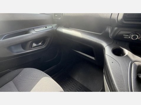 Peugeot Partner BLUEHDI PROFESSIONAL PREMIUM L1 29