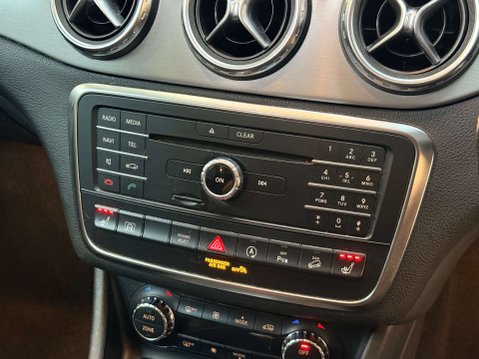 Mercedes-Benz GLA 2.1 GLA 220 D 4Matic AMG Line Premium+ Auto 4WD 5dr 37