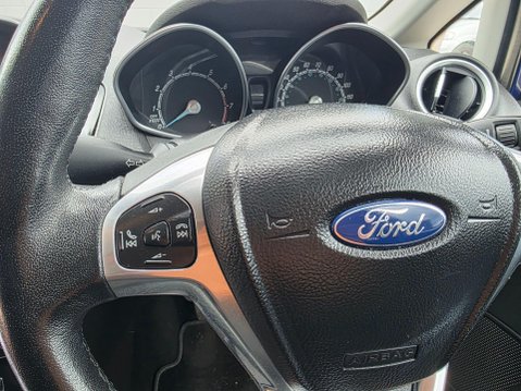 Ford Fiesta 1.0T EcoBoost Zetec Euro 5 (s/s) 5dr 17