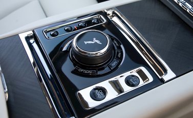 Rolls-Royce Cullinan 22