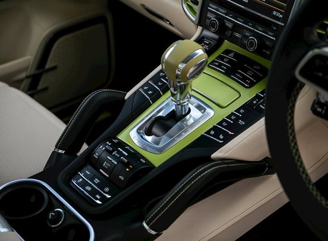 Porsche Cayenne Turbo S 20