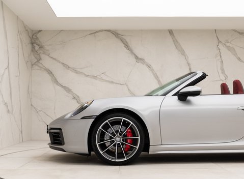 Porsche 911 Carrera 4S Cabriolet (992) 26