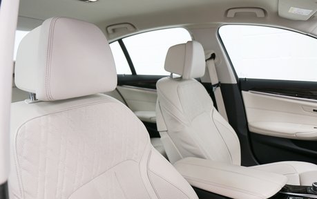BMW 5 Series 530d xDrive SE MHEV - Nappa Leather, Comfort Plus Pack, Adaptive Cruise, HK 20