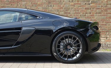 McLaren 570 GT 8