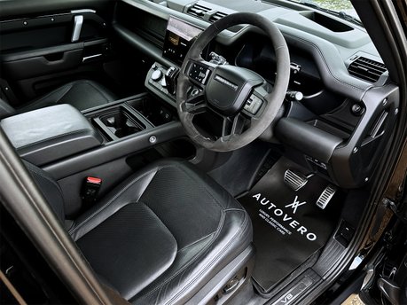 Land Rover Defender V8 42