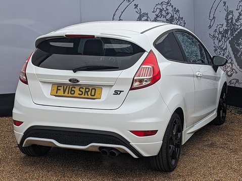 Ford Fiesta ST-3 9