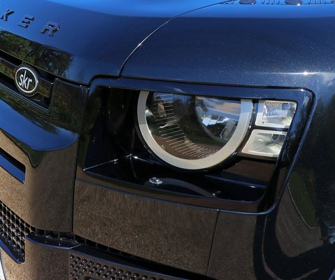 Land Rover Defender 110