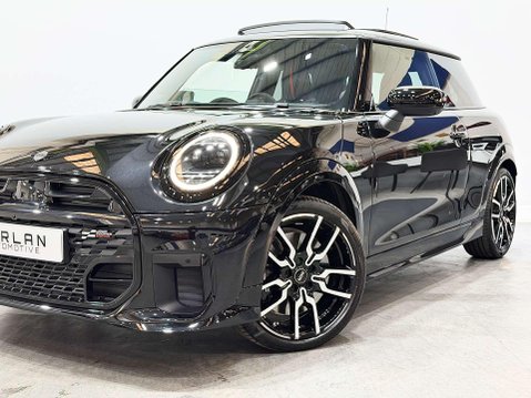Mini Hatch 2.0S Sport Hatchback 3dr Petrol Steptronic Euro 6 (s/s) (204 ps) 16