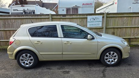 Vauxhall Astra CLUB 1.6 16V TWINPORT 3