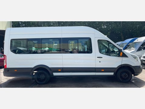 Ford Transit 2.2 TDCi 460 HDT L4 H3 4dr (18 seats) 8