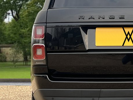 Land Rover Range Rover WESTMINSTER BLACK MHEV 24